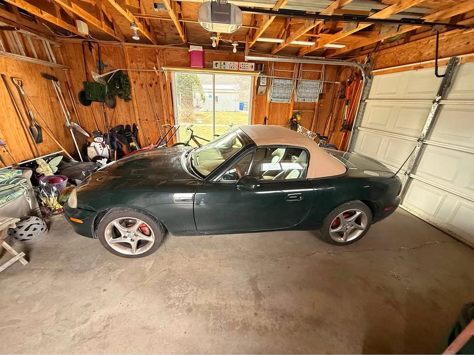2001 Mazda NB MX-5 Miata - Image 2 of 11