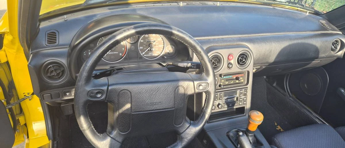 1992 Mazda NA MX-5 Miata - Image 4 of 24