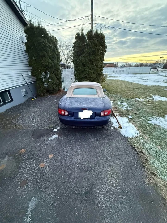 2002 Mazda NB MX-5 Miata - Image 5 of 7