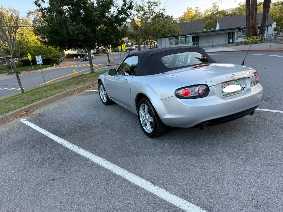 2006 Mazda NC MX-5 Miata - Image 6 of 13