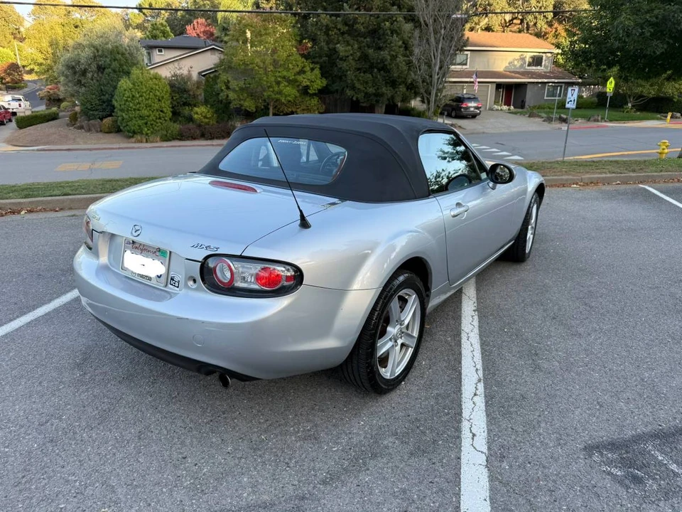 2006 Mazda NC MX-5 Miata - Image 5 of 13
