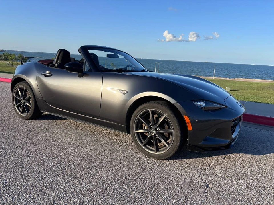 2018 Mazda ND MX-5 Miata - Image 2 of 18