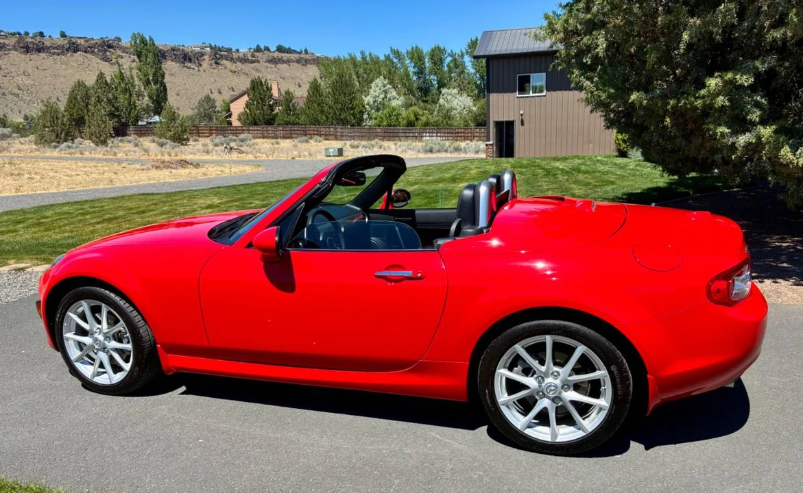 2009 Mazda NC MX-5 Miata - Image 8 of 14