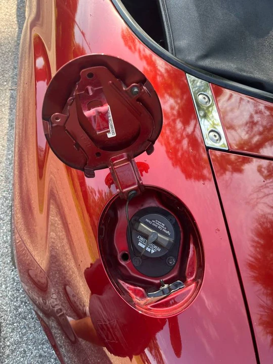 2009 Mazda NC MX-5 Miata - Image 11 of 17