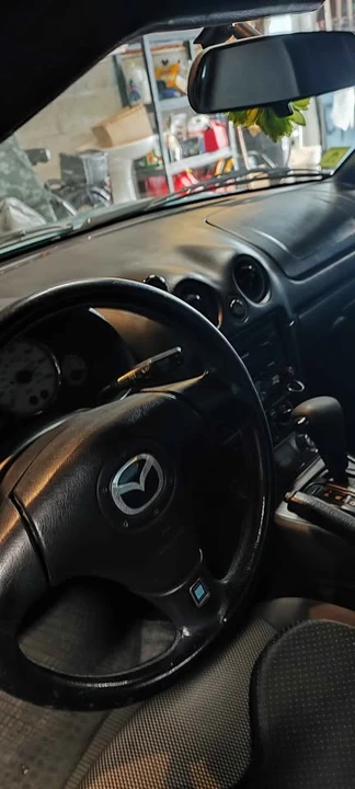 2002 Mazda NB MX-5 Miata - Image 8 of 10