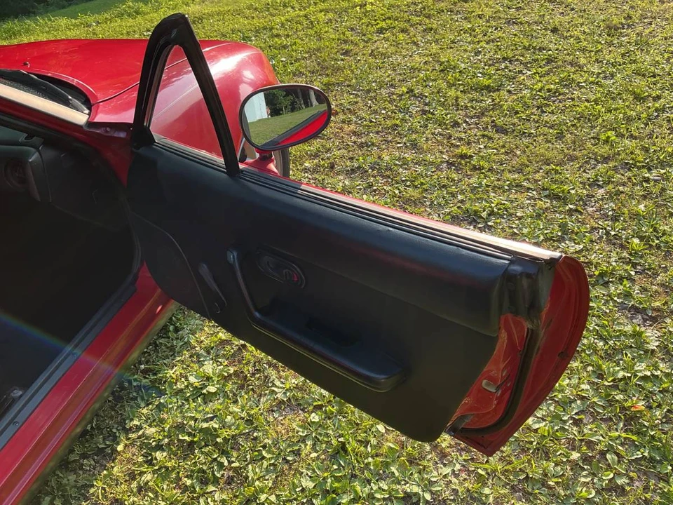 1990 Mazda NA MX-5 Miata - Image 8 of 12