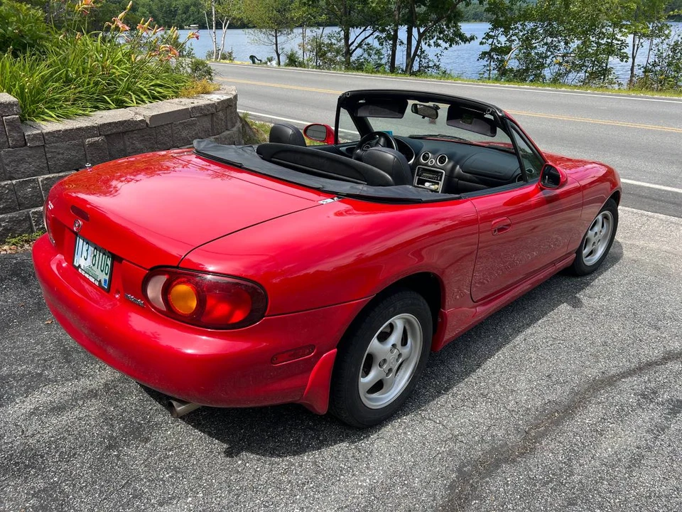 2000 Mazda NB MX-5 Miata - Image 3 of 10