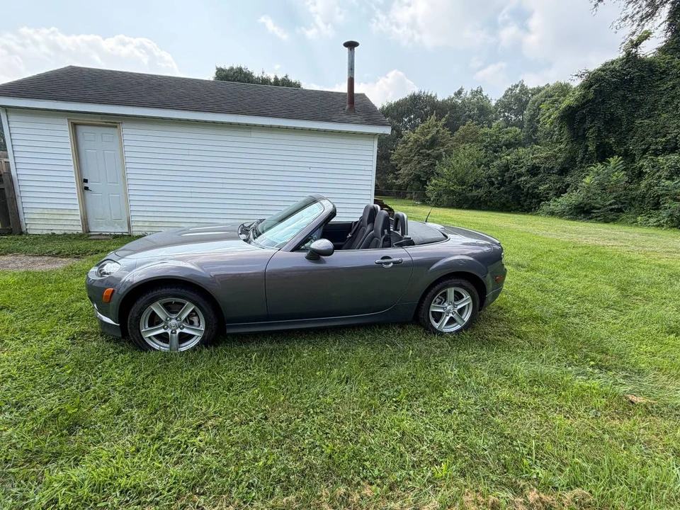 2008 Mazda NC MX-5 Miata - Image 5 of 7