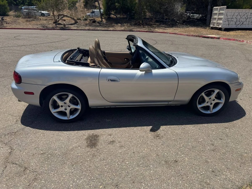 2002 Mazda NB MX-5 Miata - Image 3 of 12
