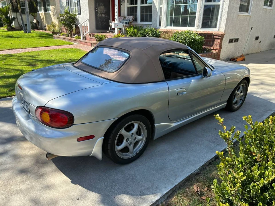 2000 Mazda NB MX-5 Miata - Image 4 of 24