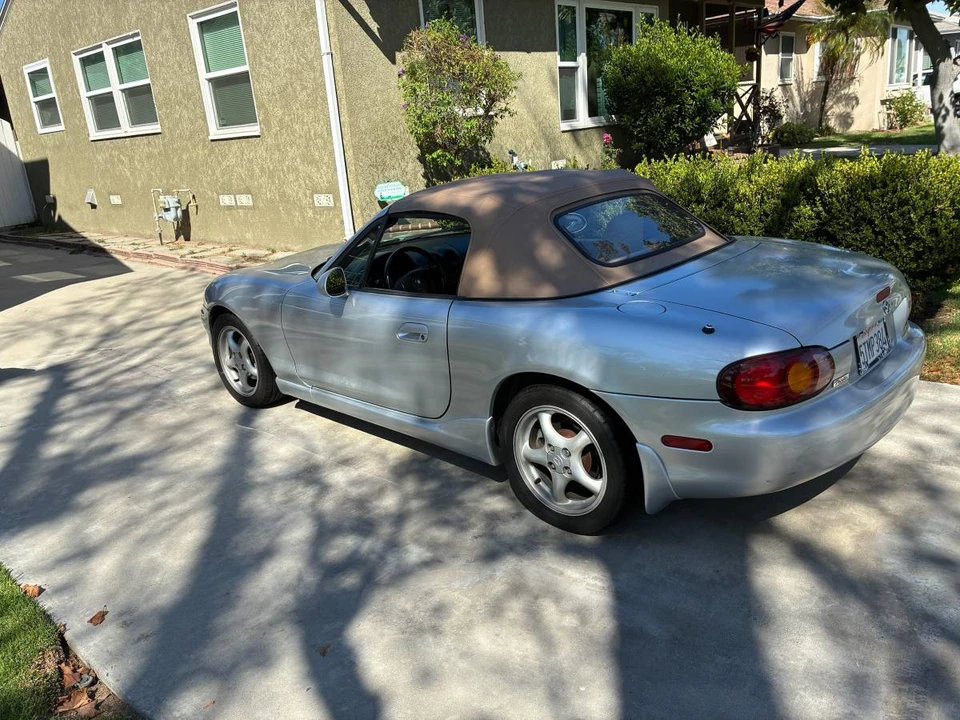 2000 Mazda NB MX-5 Miata - Image 9 of 24
