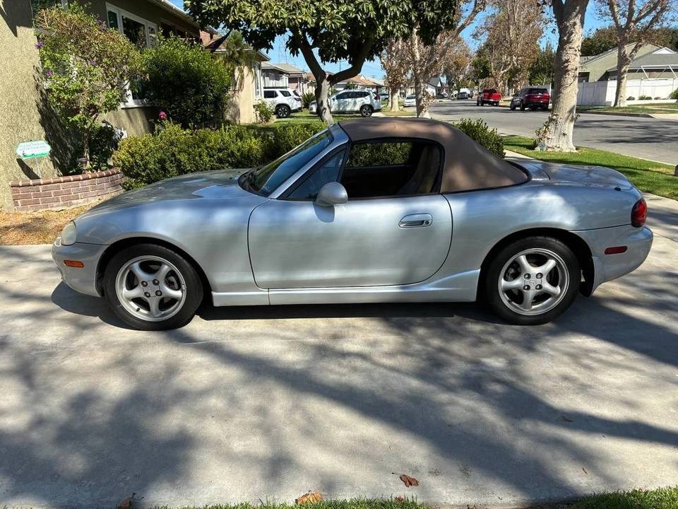 2000 Mazda NB MX-5 Miata - Image 12 of 24