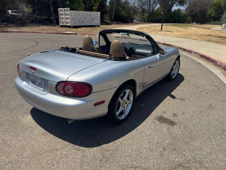 2002 Mazda NB MX-5 Miata - Image 4 of 12
