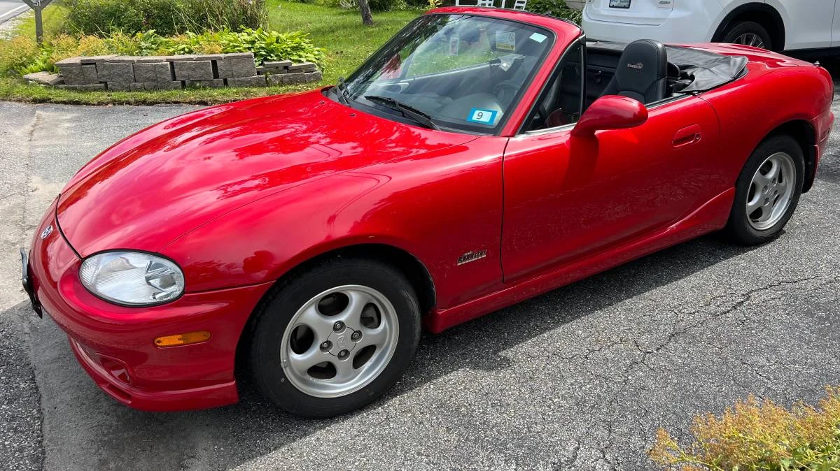 2000 Mazda NB MX-5 Miata - Image 2 of 10