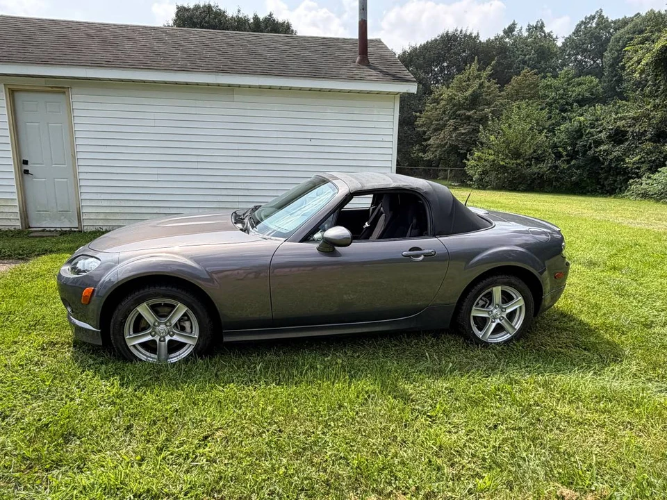 2008 Mazda NC MX-5 Miata - Image 2 of 7