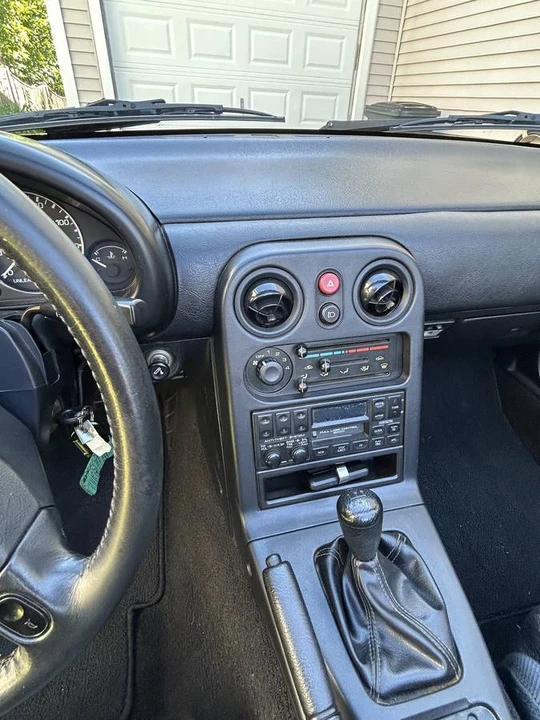 1993 Mazda NA MX-5 Miata - Image 7 of 14