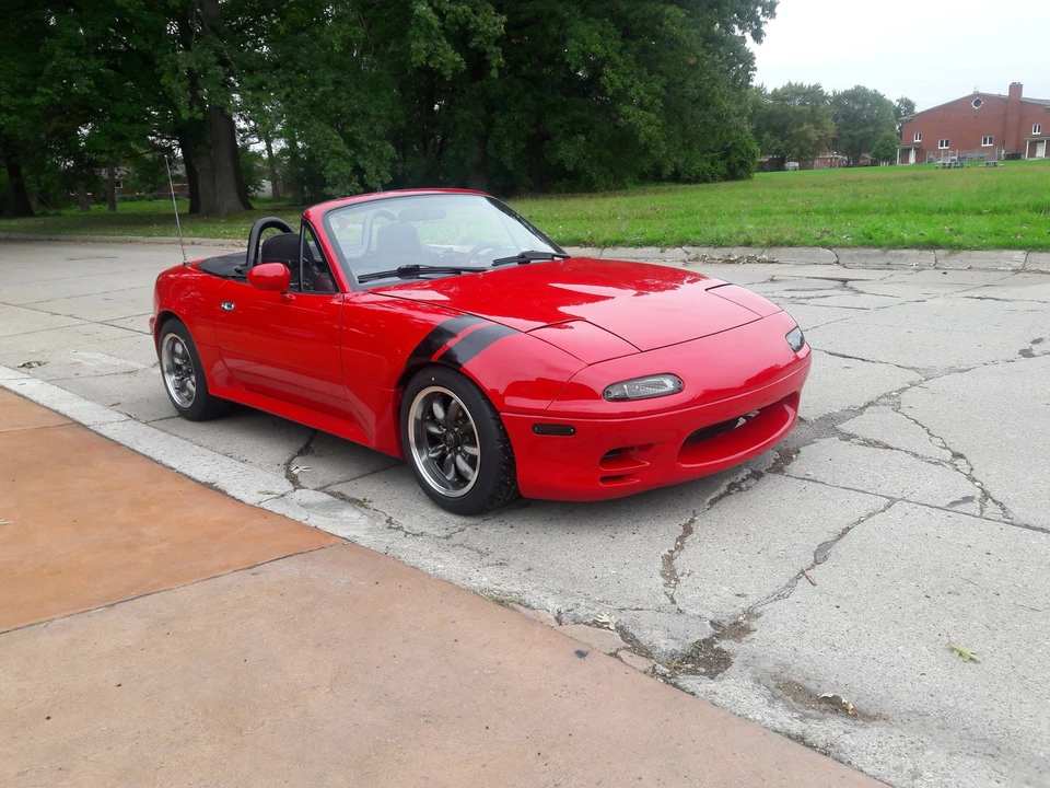 1995 Mazda NA MX-5 Miata - Image 6 of 12