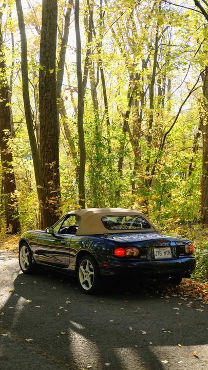2002 Mazda NB MX-5 Miata - Image 2 of 4