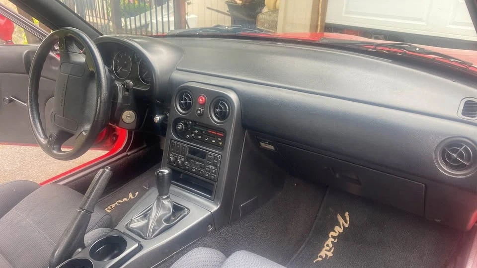1993 Mazda NA MX-5 Miata - Image 8 of 10