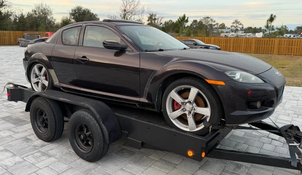 2005 Mazda RX-8 1st Gen - Image 2 of 4
