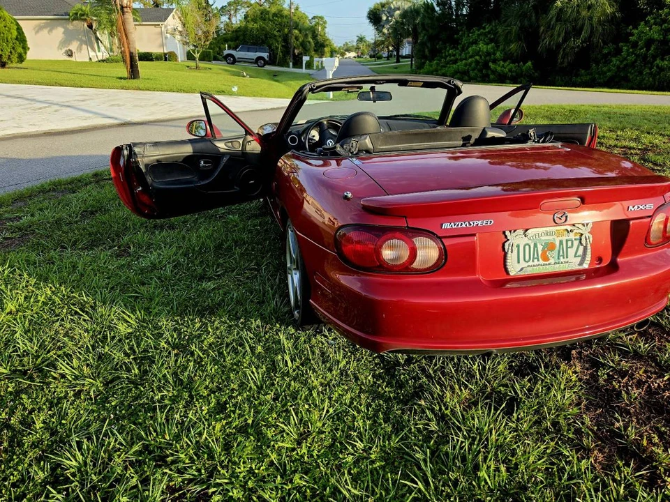 2004 Mazda NB Mazdaspeed MX-5 Miata - Image 9 of 16