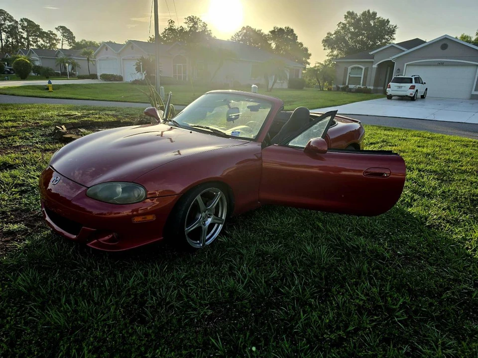 2004 Mazda NB Mazdaspeed MX-5 Miata - Image 5 of 16