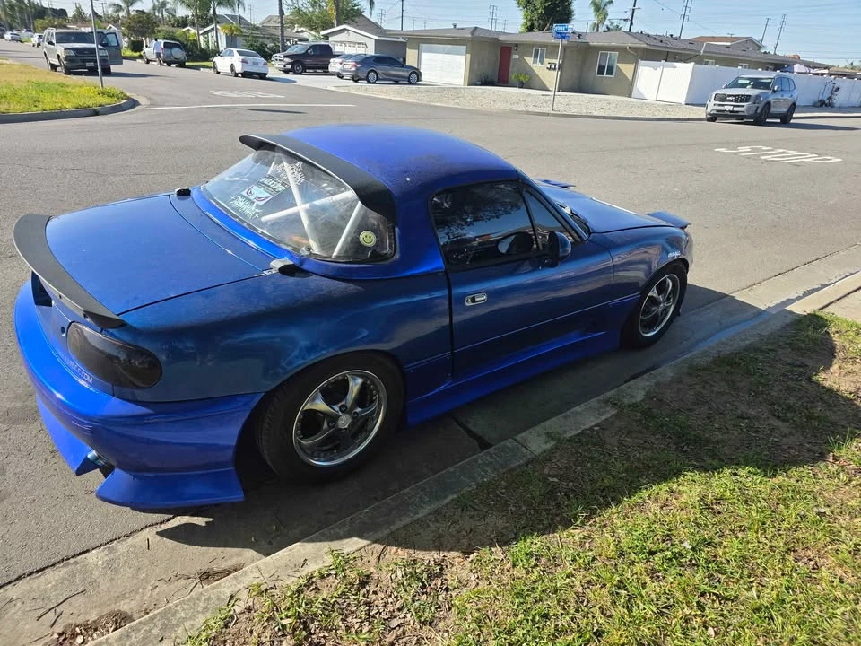 1993 Mazda NA MX-5 Miata - Image 4 of 10