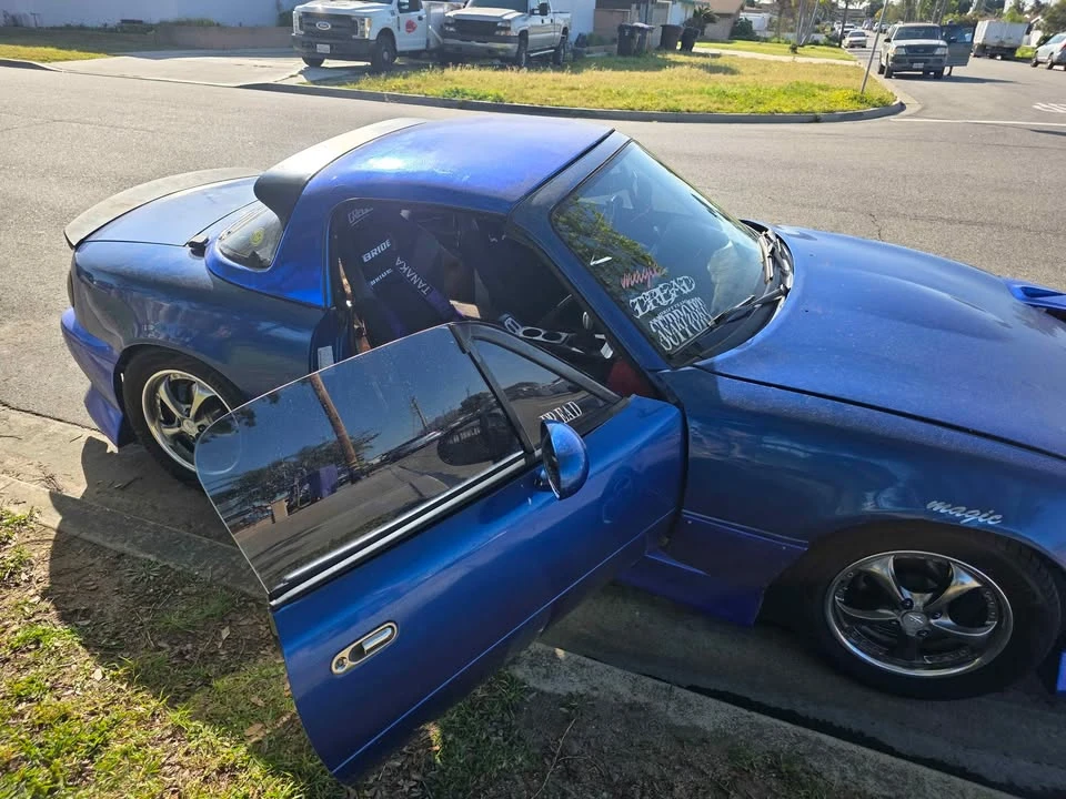 1993 Mazda NA MX-5 Miata - Image 2 of 10