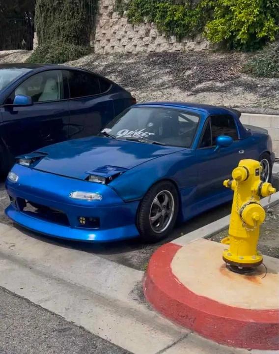 1993 Mazda NA MX-5 Miata - Image 8 of 10