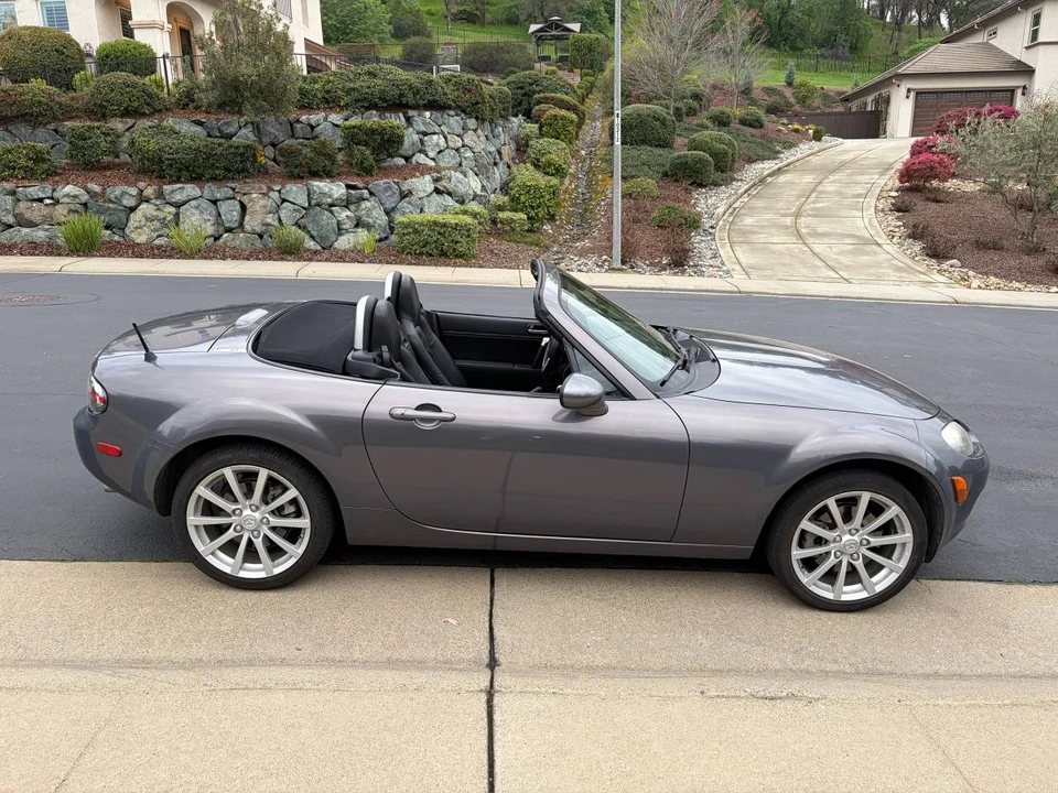 2008 Mazda NC MX-5 Miata - Image 10 of 22