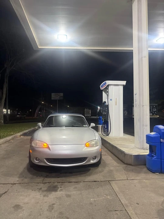 2004 Mazda NB MX-5 Miata - Image 2 of 9