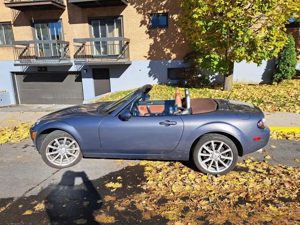 2006 Mazda NC MX-5 Miata - Image 5 of 8