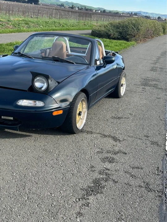 Mazda NA MX-5 Miata - Image 2 of 7