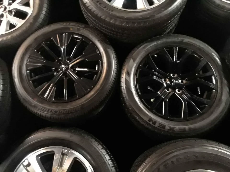 Parts & Memorabilia Other Wheels - Image 2 of 8