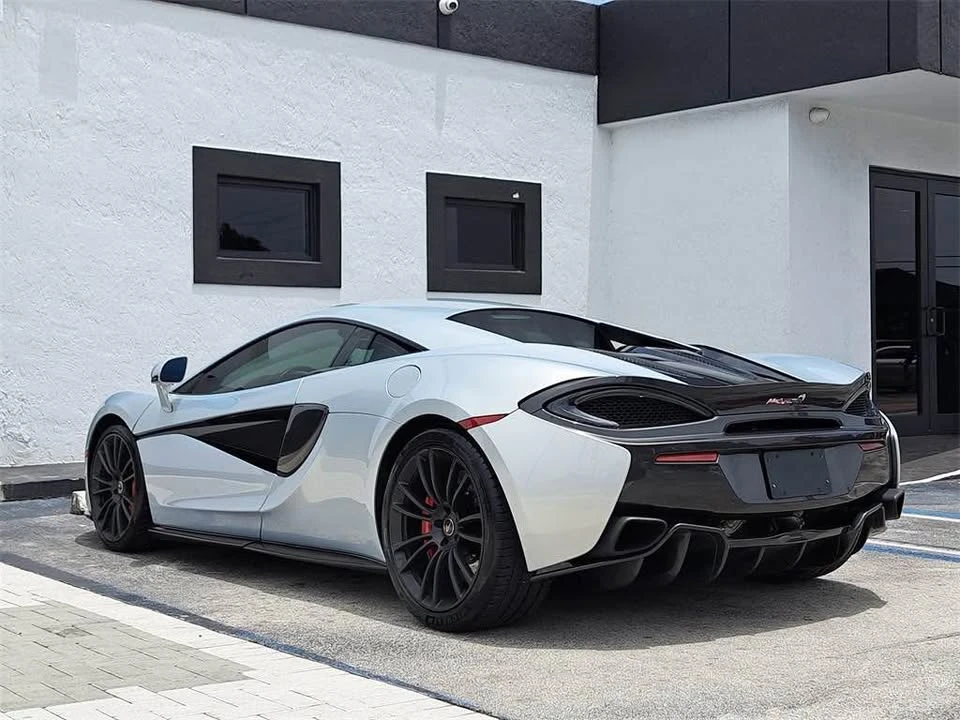 2017 McLaren 570S - Image 2 of 9