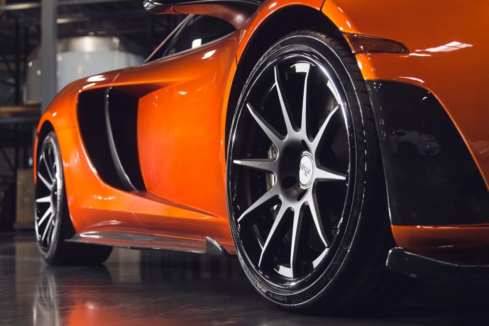 1950 McLaren MP4-12C - Image 4 of 8