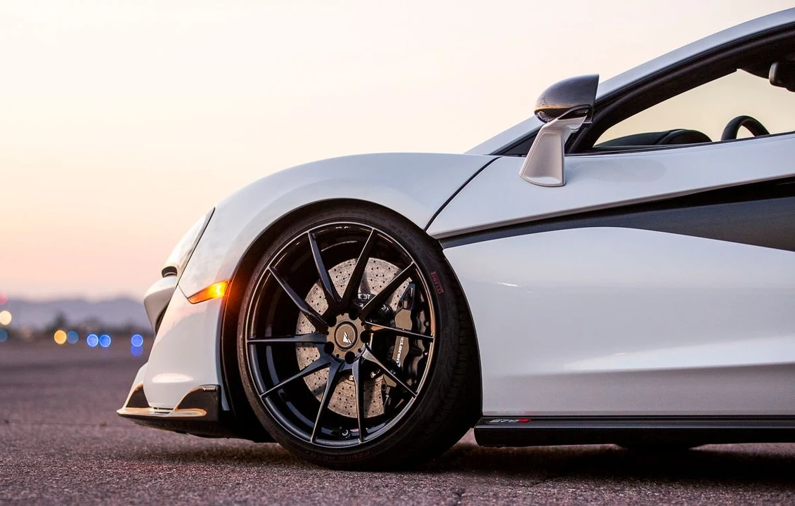 2016 McLaren 570S - Image 13 of 31