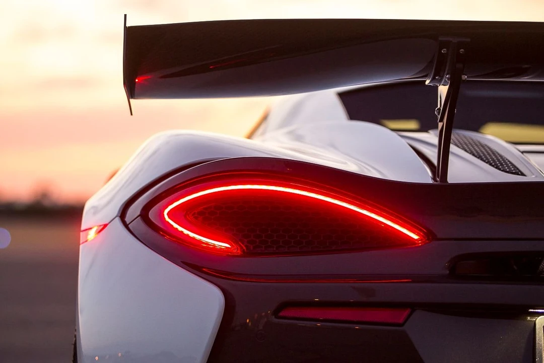 2016 McLaren 570S - Image 15 of 31