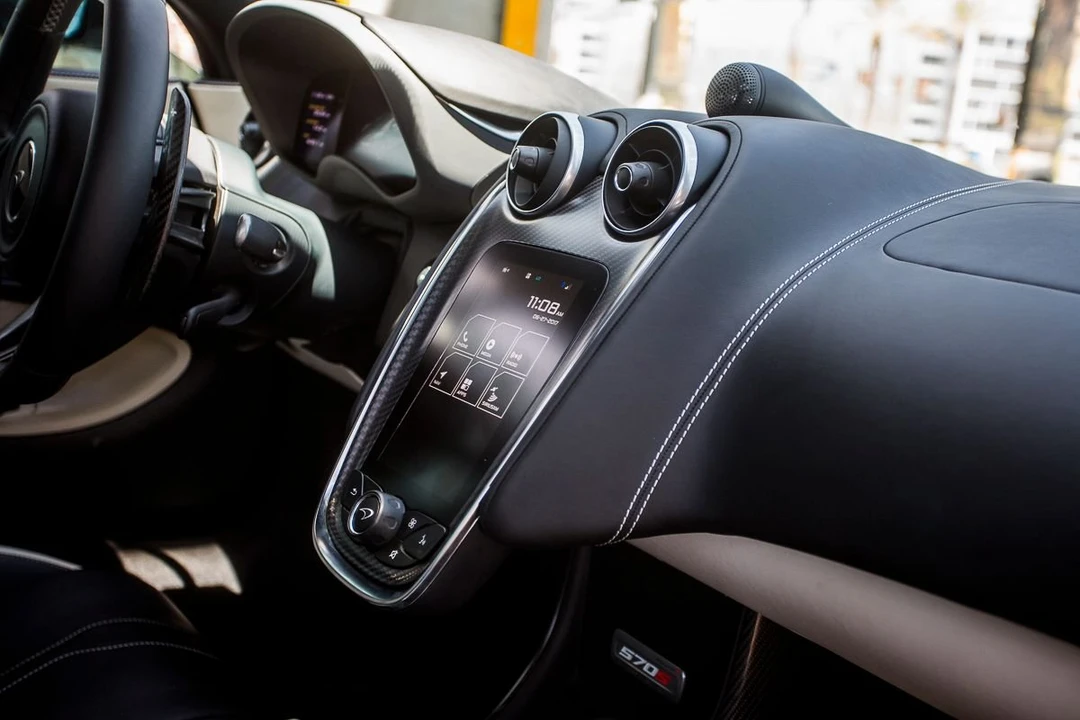 2016 McLaren 570S - Image 26 of 31