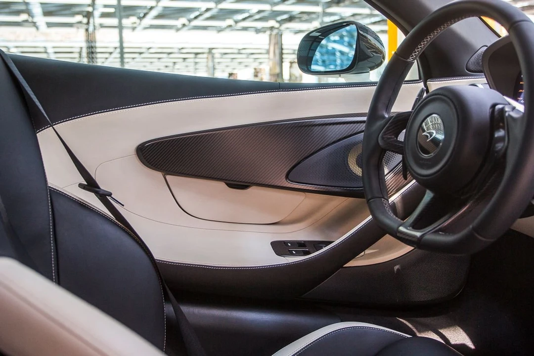 2016 McLaren 570S - Image 31 of 31