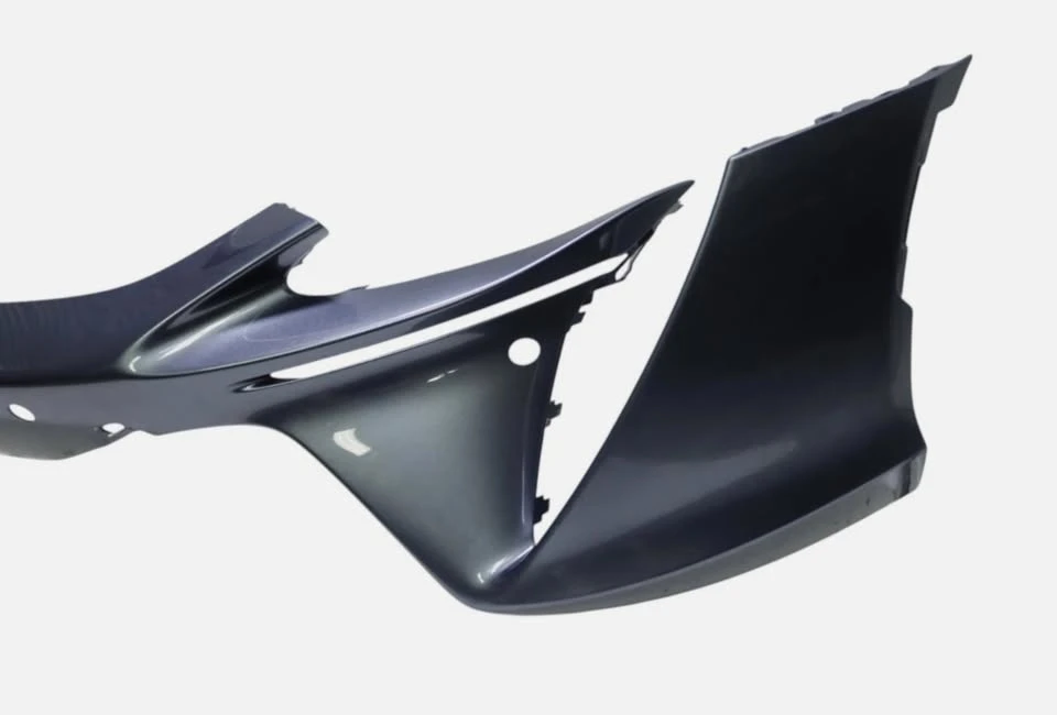 2022 Parts & Memorabilia Bodywork - Image 2 of 4