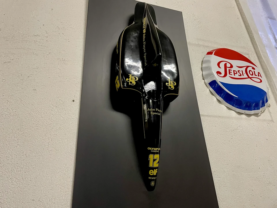 McLaren F1 - Image 4 of 19