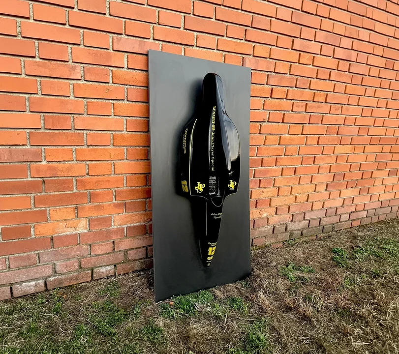 McLaren F1 - Image 2 of 19