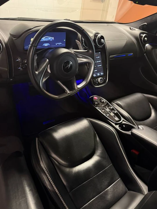 2022 McLaren GT - Image 6 of 10