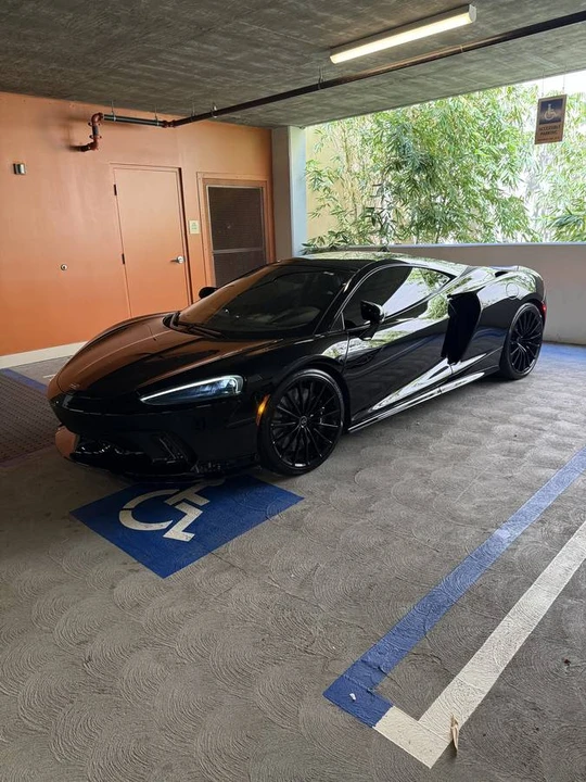 2022 McLaren GT - Image 3 of 10