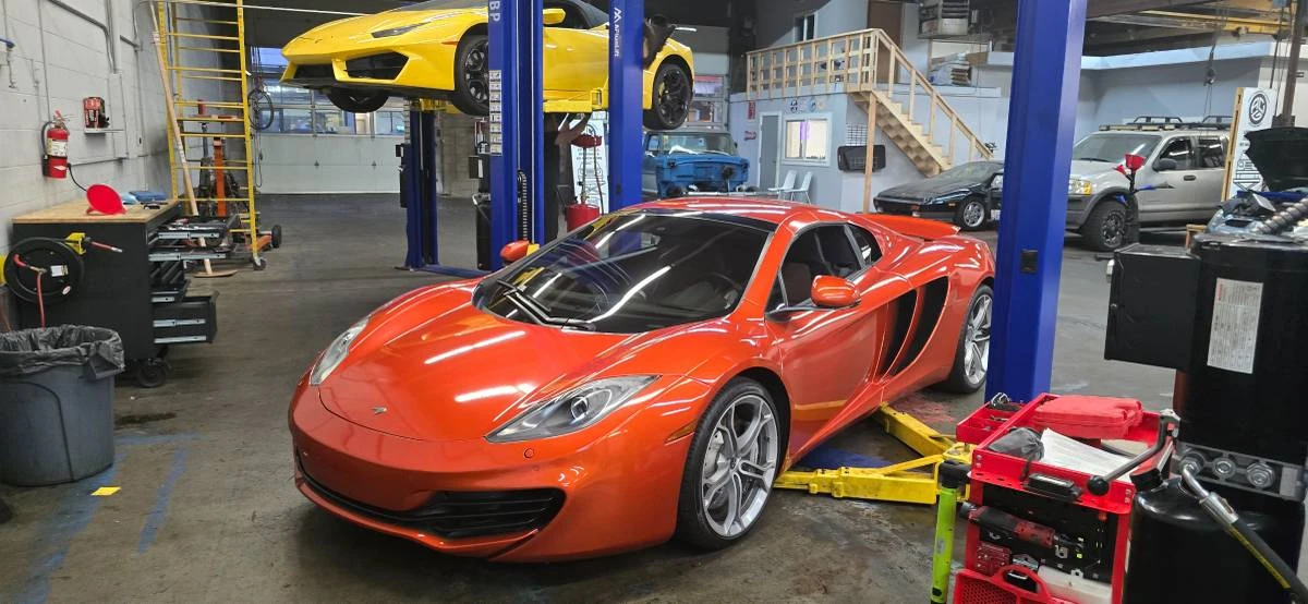 2014 McLaren MP4-12C Spider - Image 13 of 24