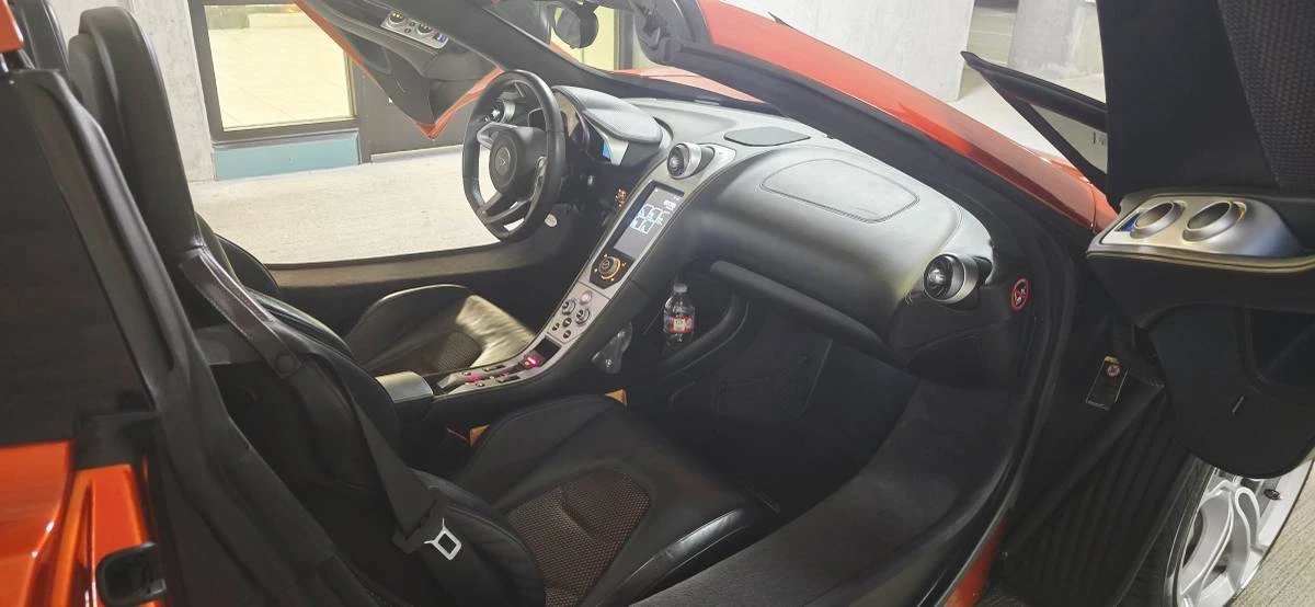 2014 McLaren MP4-12C Spider - Image 18 of 24