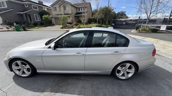 2011 BMW E90 335i Sedan - Image 8 of 15
