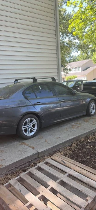 2011 BMW E90 3 Series Sedan - Image 4 of 7