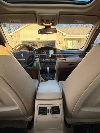 2011 BMW E90 3 Series Sedan - Image 14 of 16